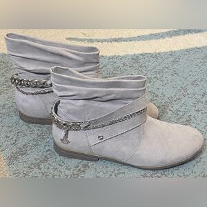 Juicy Couture Women's Grey Slouch Ankle Boots with Silver Accents and Chains